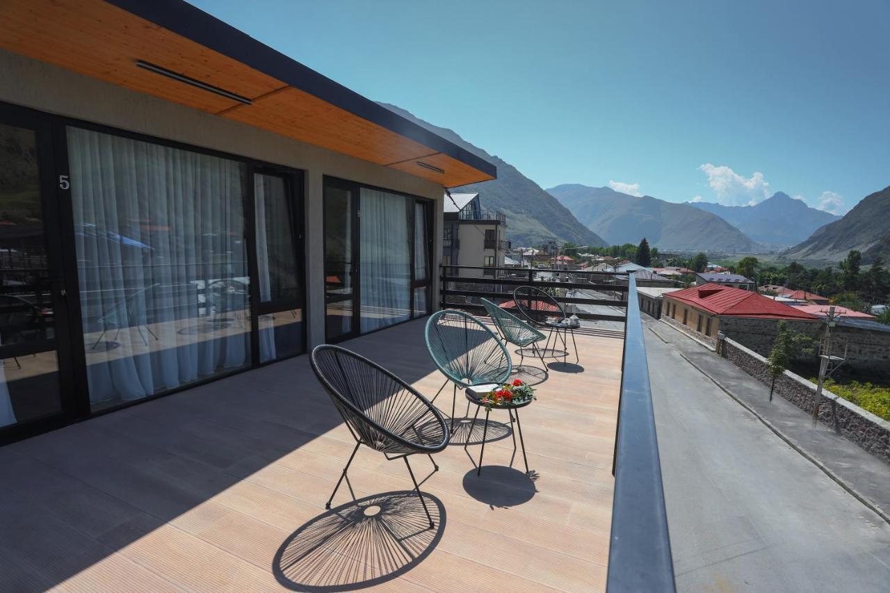 Hotel Inside Kazbegi Екстериор снимка